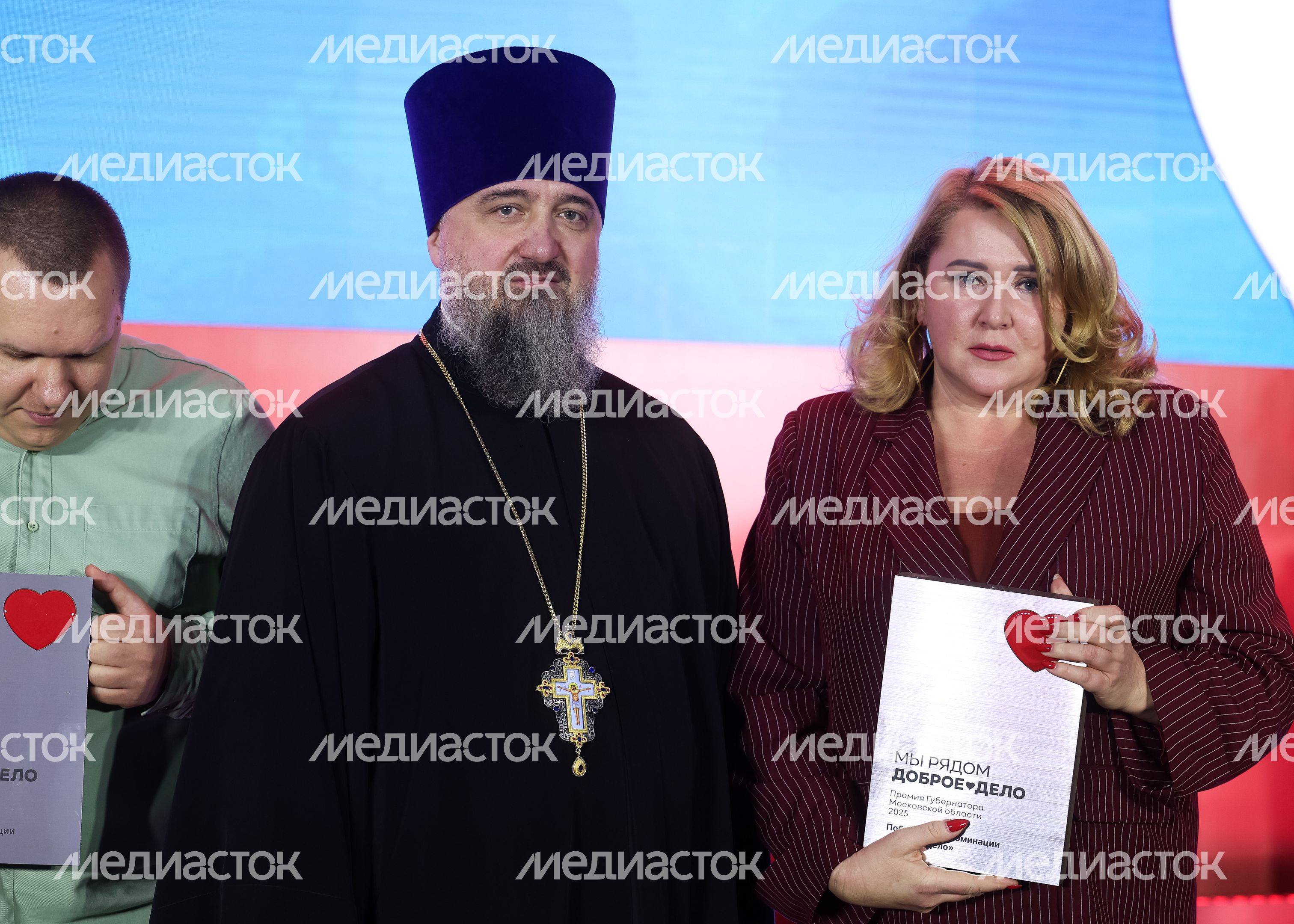 Награждение победителей XIII губернаторской премии "Мы рядом. Доброе дело" Награждение победителей XIII губернаторской премии "Мы рядом. Доброе дело"