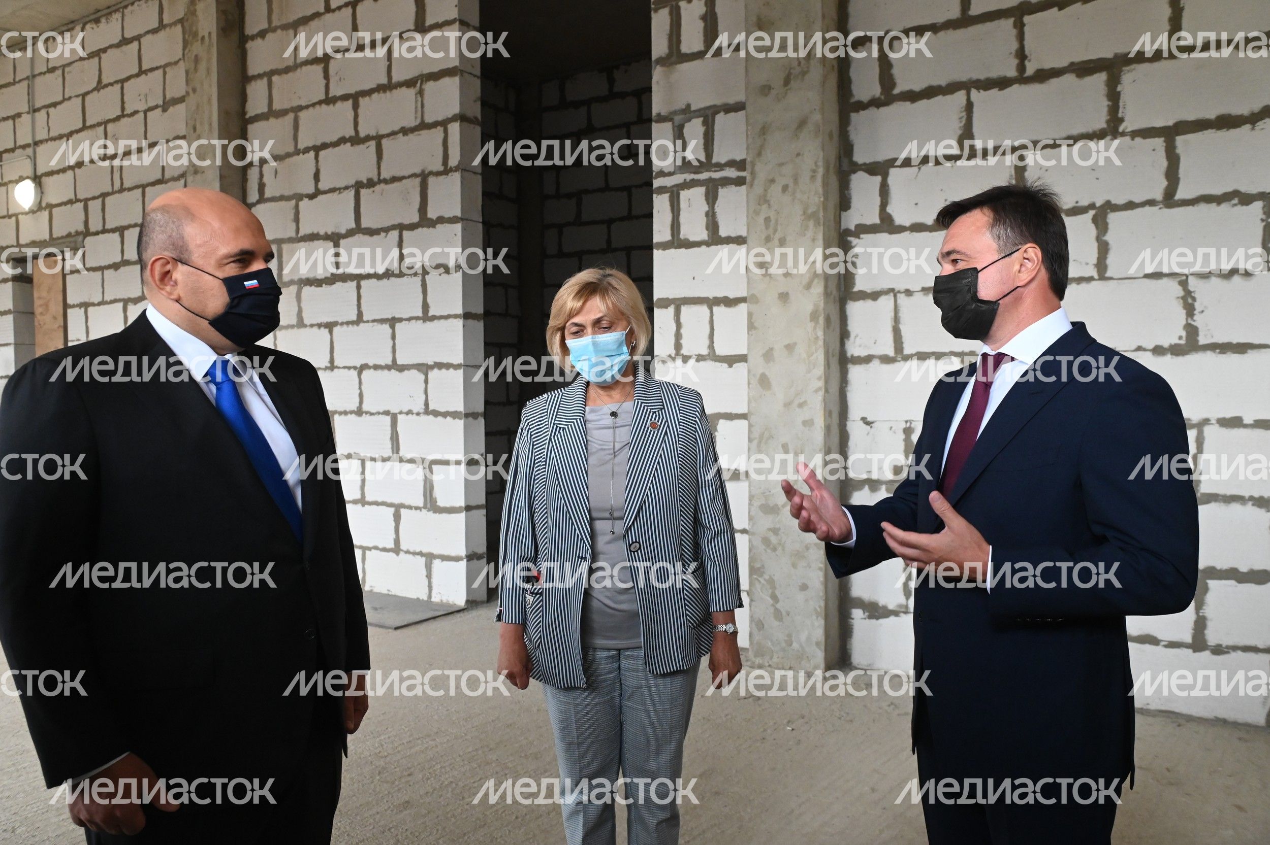 Проверка хода работ по строительству образовательного кластера естественно-научного профиля на базе «Физтех-лицея» имени П.Л. Капицы