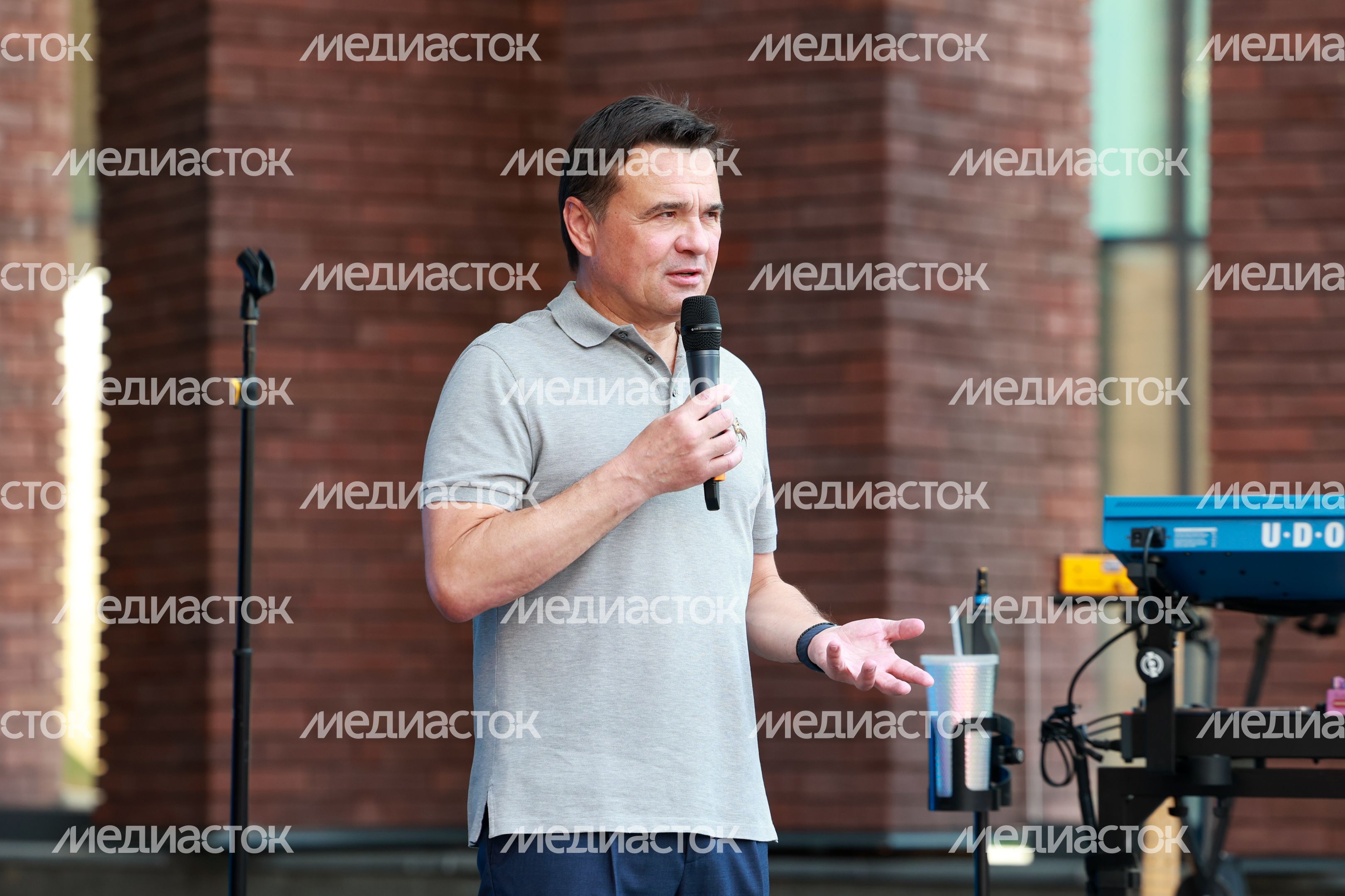 Андрей Воробьев поздравил победителей и призеров заключительного этапа Всероссийской олимпиады школьников Андрей Воробьев поздравил победителей и призеров заключительного этапа Всероссийской олимпиады школьников
