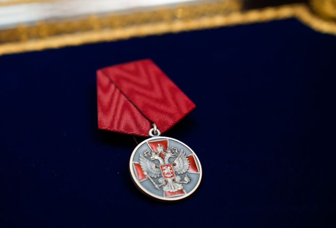Вручение госнаград подмосковным добровольцам из отряда БАРС
