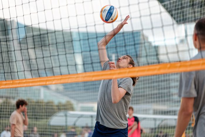 Пляжный волейбол на новой площадке «Пойма volley» в Красногорске