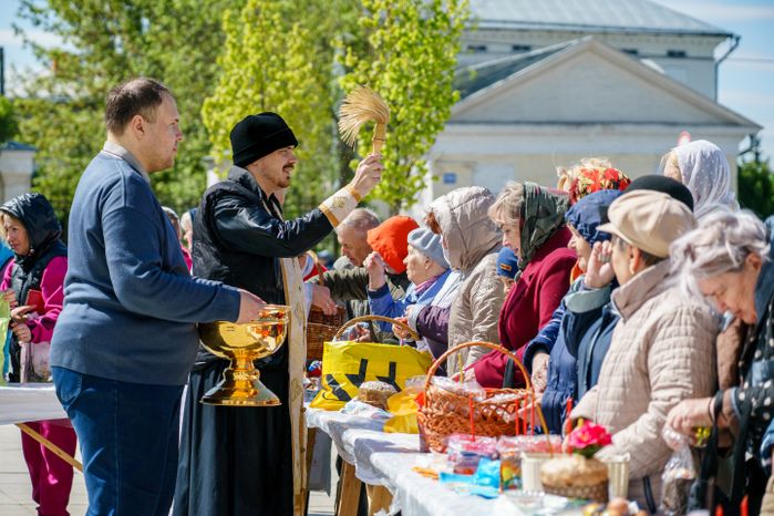 Освящение куличей в Иоанно-Богословском храме Коломны
