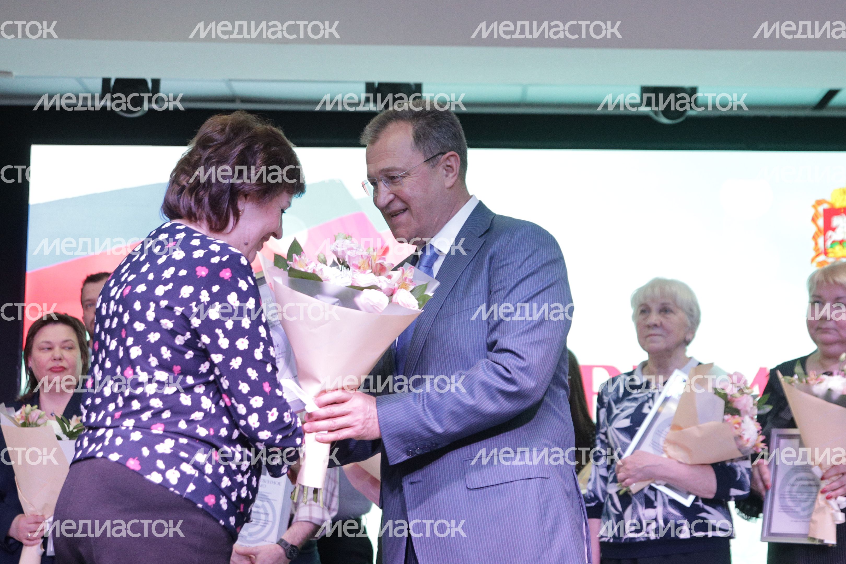С праздником труда поздравили специалистов отрасли городского хозяйства Подмосковья С праздником труда поздравили специалистов отрасли городского хозяйства Подмосковья