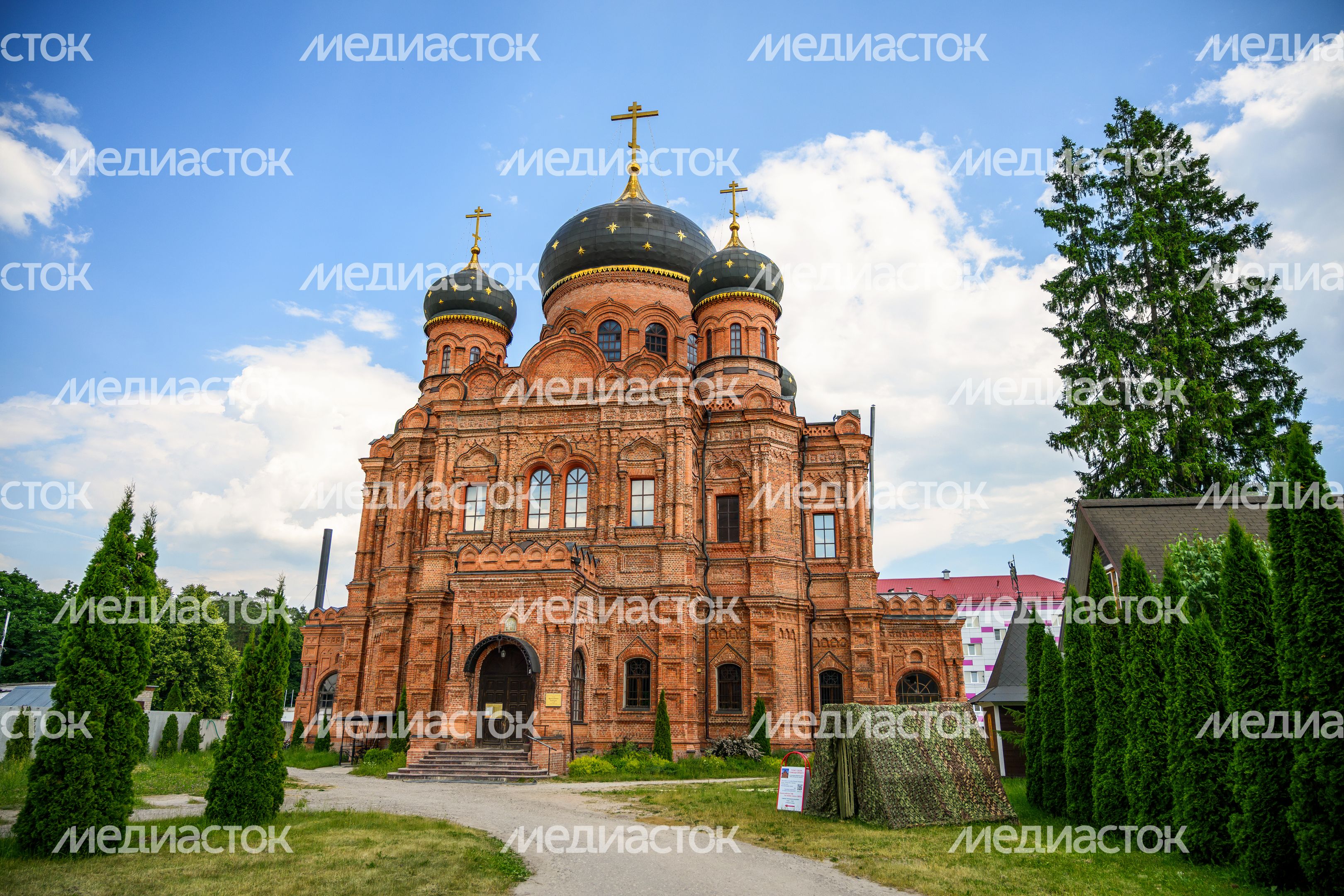 Гуслицкий Спасо-Преображенский мужской монастырь в городе Куровское Орехово-Зуевского округа