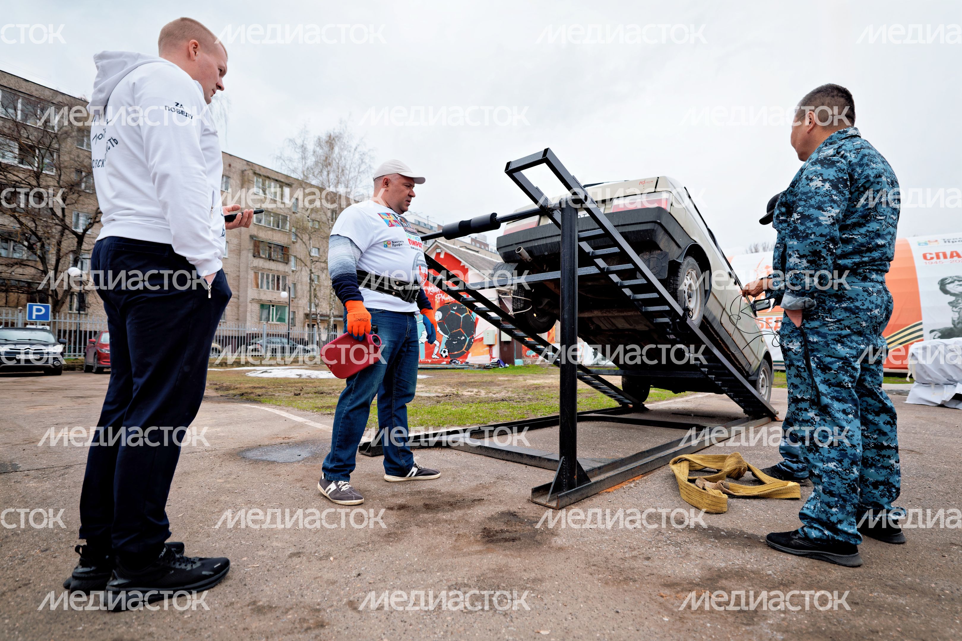 Контрольная тренировка Русского Халка для подготовки к мировому рекорду в Люберцах Контрольная тренировка Русского Халка для подготовки к мировому рекорду в Люберцах