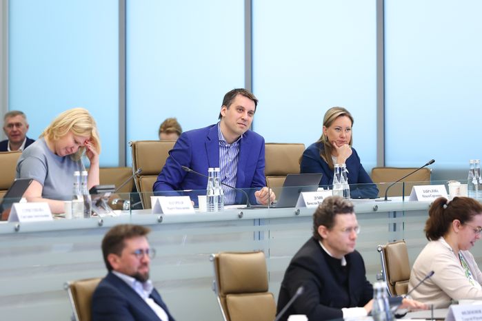 Еженедельное совещание губернатора с областным правительством