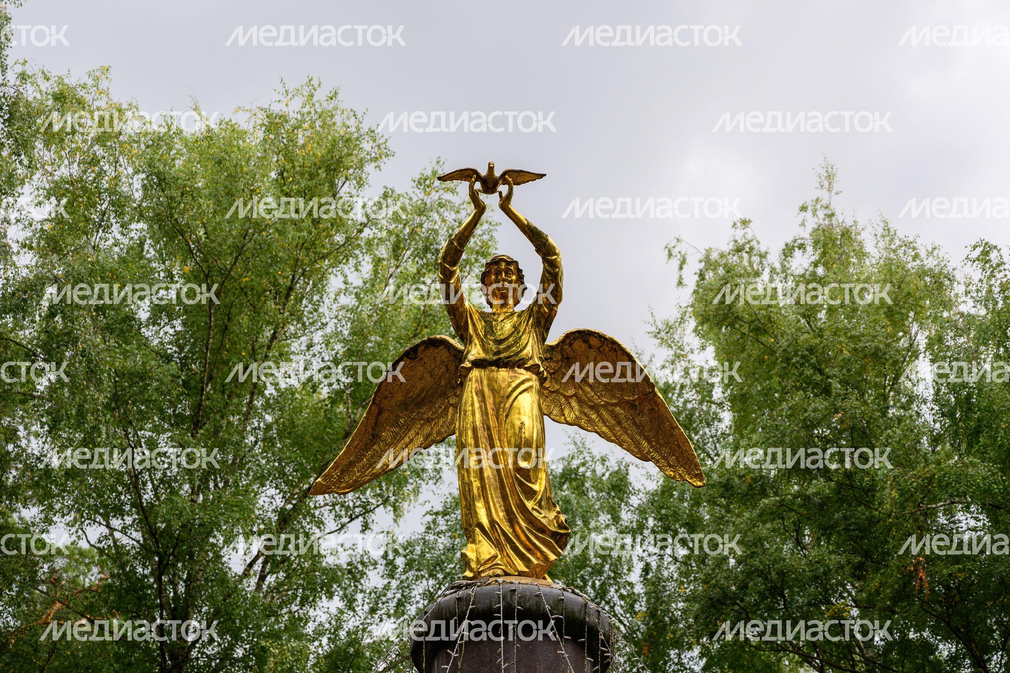 Фонтан «Добрый ангел мира» в Центральном парке культуры и отдыха в Ногинске Богородского округа