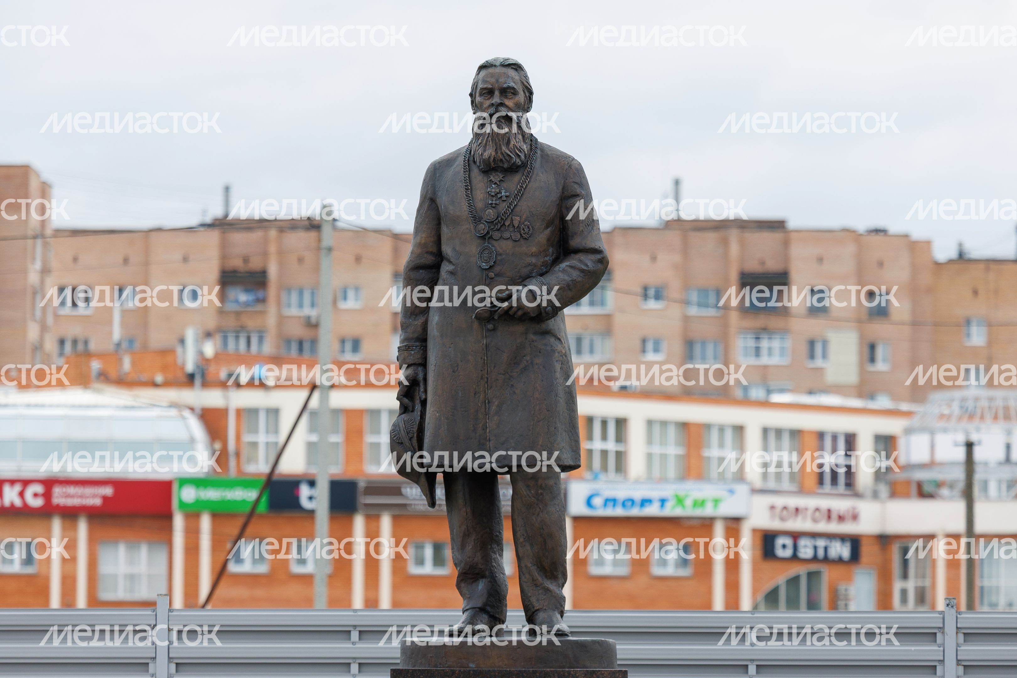 Памятник Никифору Михайловичу Бадрыгину на площади Александра Невского в Егорьевске Памятник Никифору Михайловичу Бадрыгину на площади Александра Невского в Егорьевске