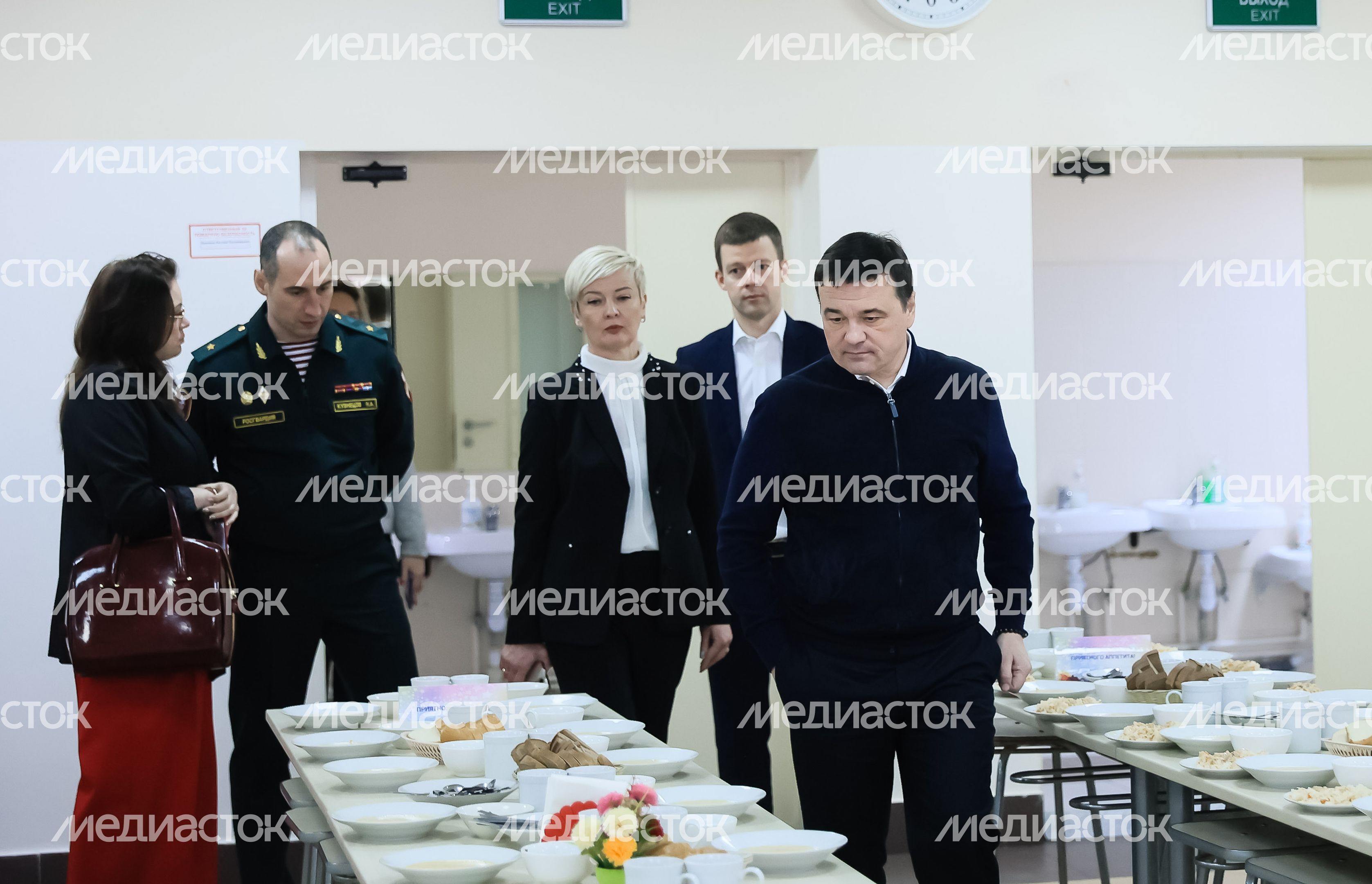 Встреча Губернатора Подмосковья со школьниками из Балашихи, чьи близкие находятся в зоне СВО