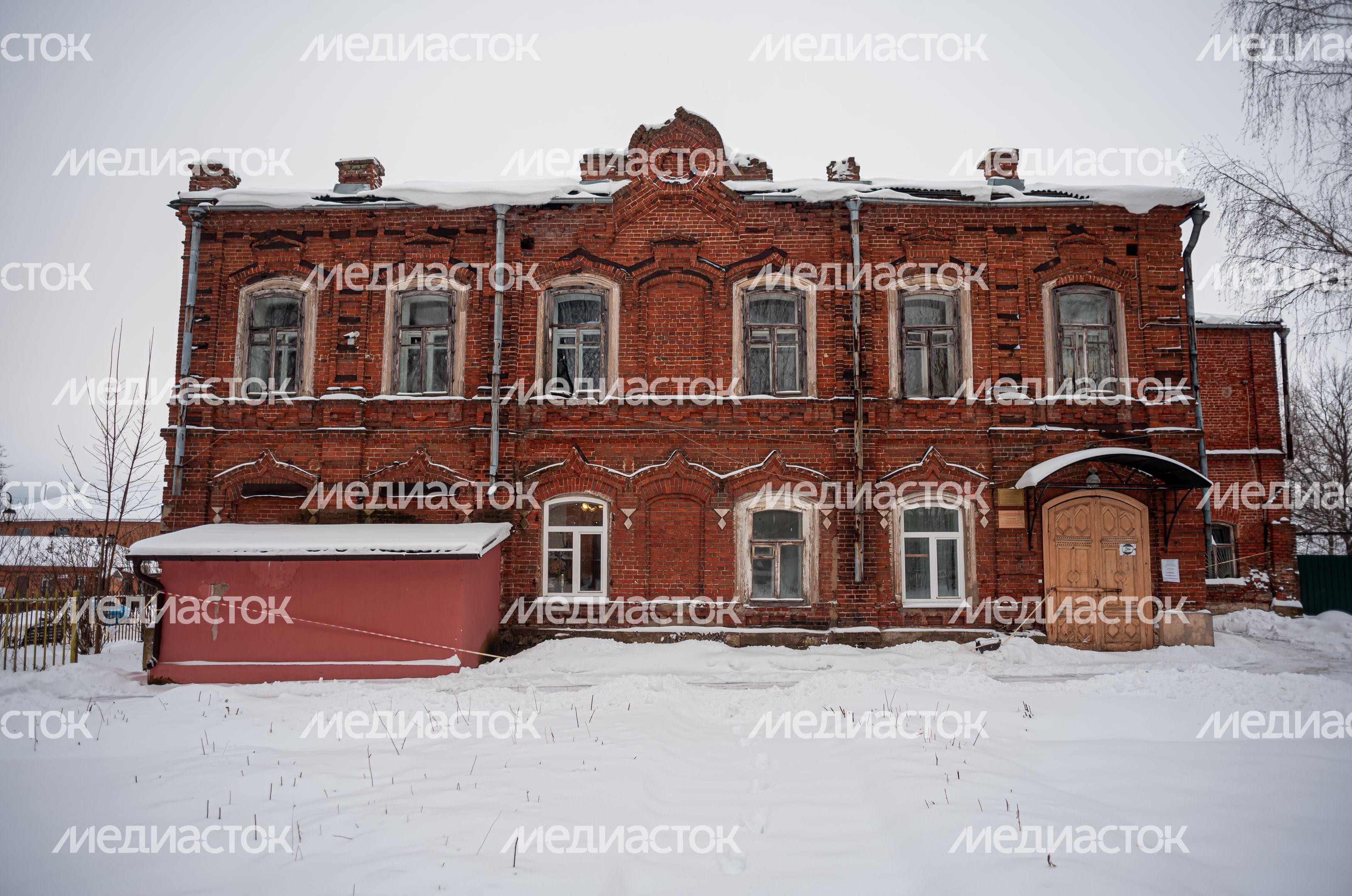 Зимние виды дома купца Киселева в Талдоме