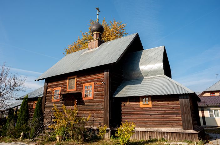 Осенние виды Церкви Иоанна Златоуста в Козино