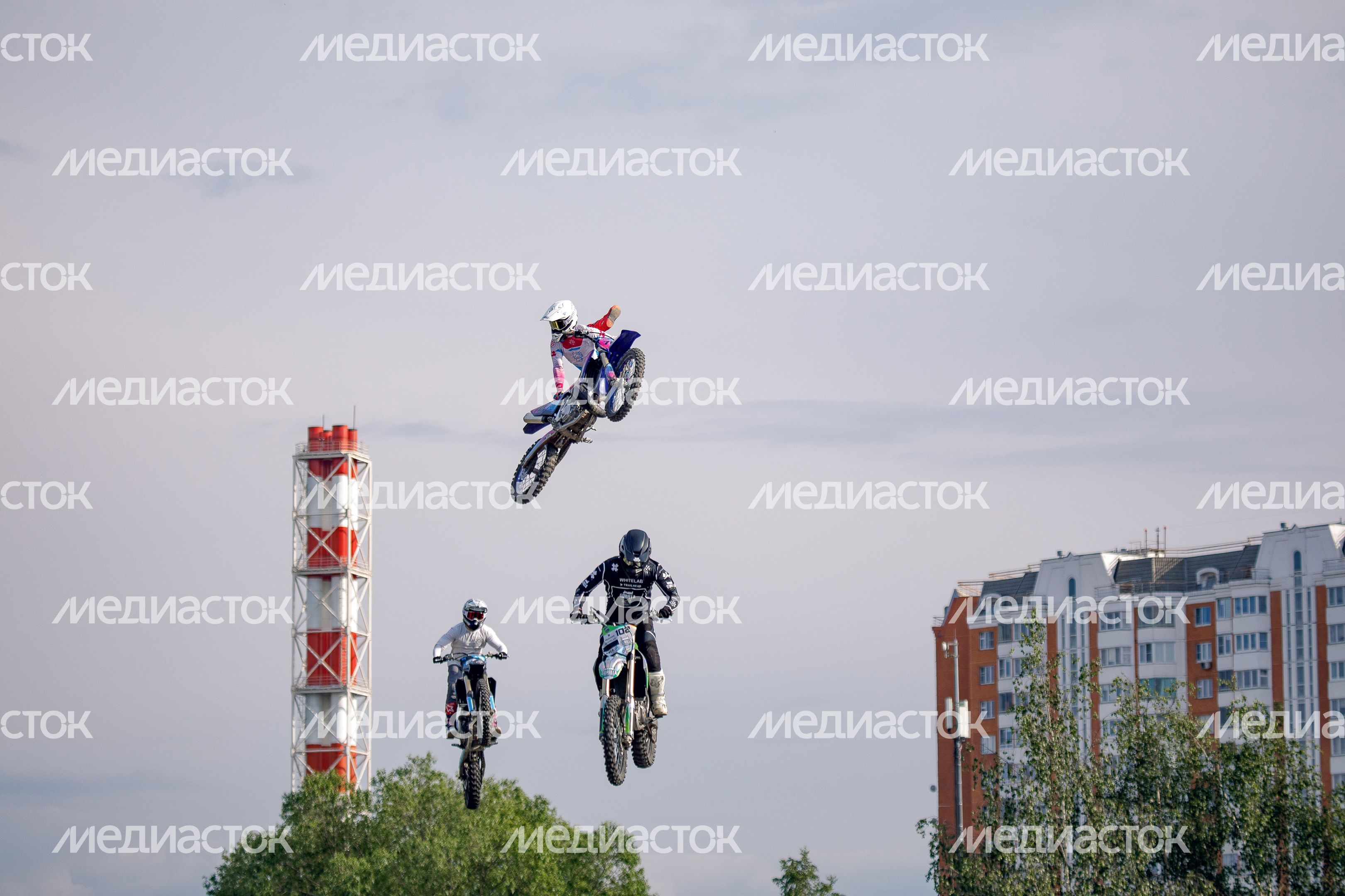 Шоу команды мотофристайла FMX13 в Лобне Шоу команды мотофристайла FMX13 в Лобне