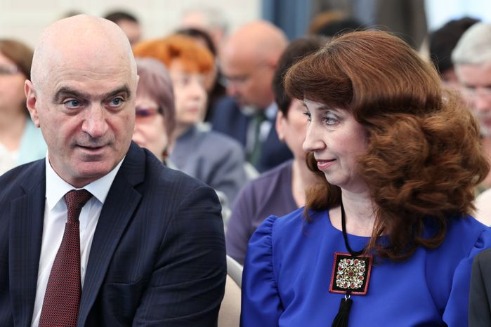 Подмосковных медработников поздравили с профессиональным праздником