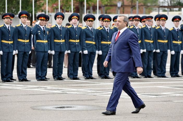 Владимир Пучков на выпускном в Академии гражданской защиты МЧС