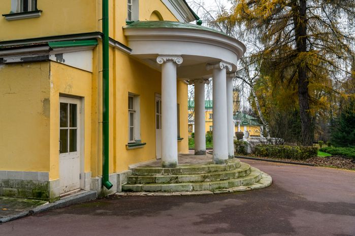 Осень в усадьбе музея-заповедника «Горки Ленинские»