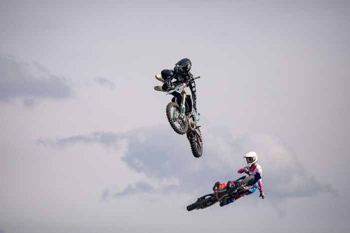 Шоу команды мотофристайла FMX13 в Лобне