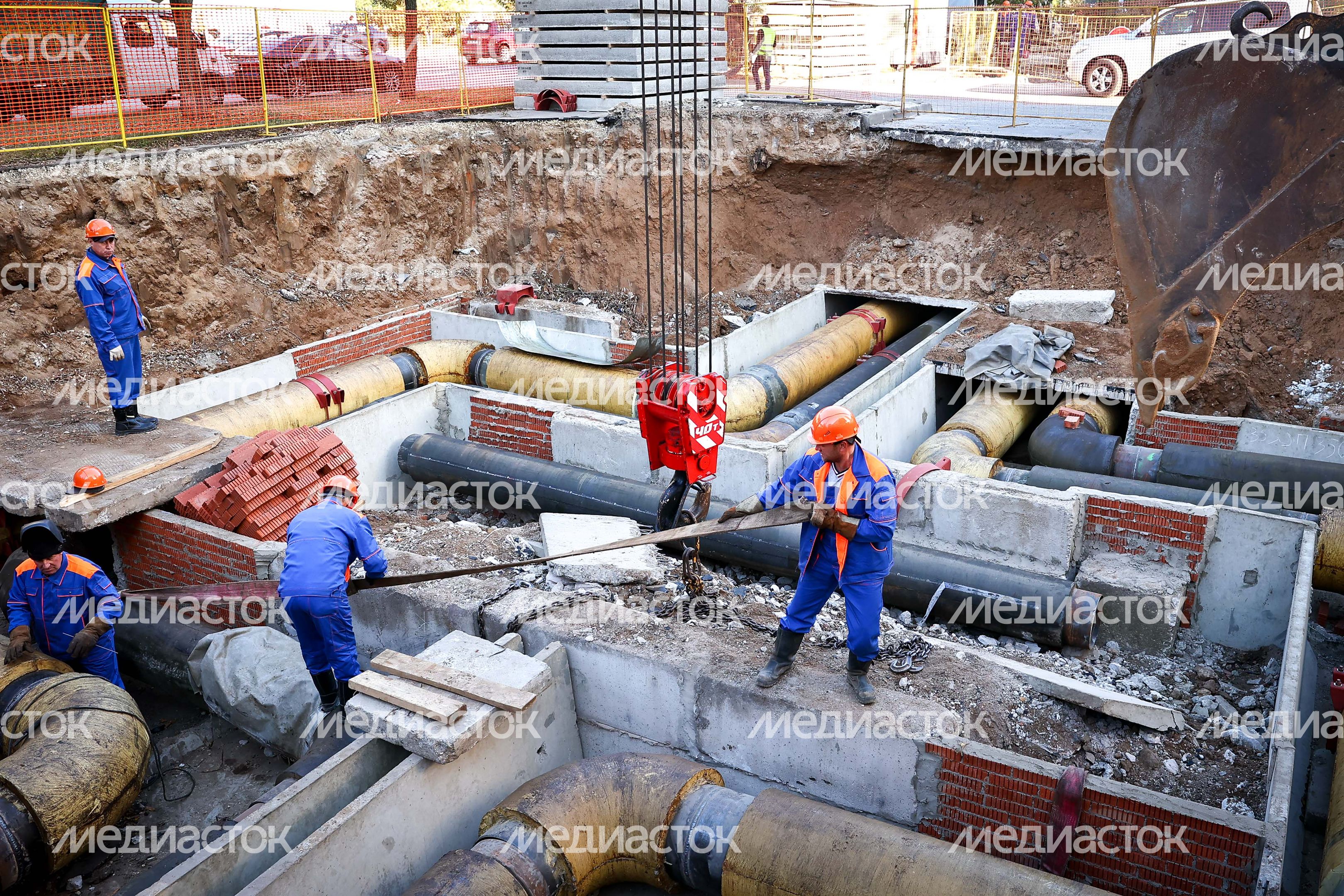Осмотр новой котельной и реконструируемого участка теплосети в Королеве Губернатором Подмосковья