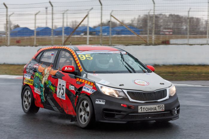 Открытие сезона ралли-кросса на гоночной трассе ADM Raceway в Мячково округа Люберцы