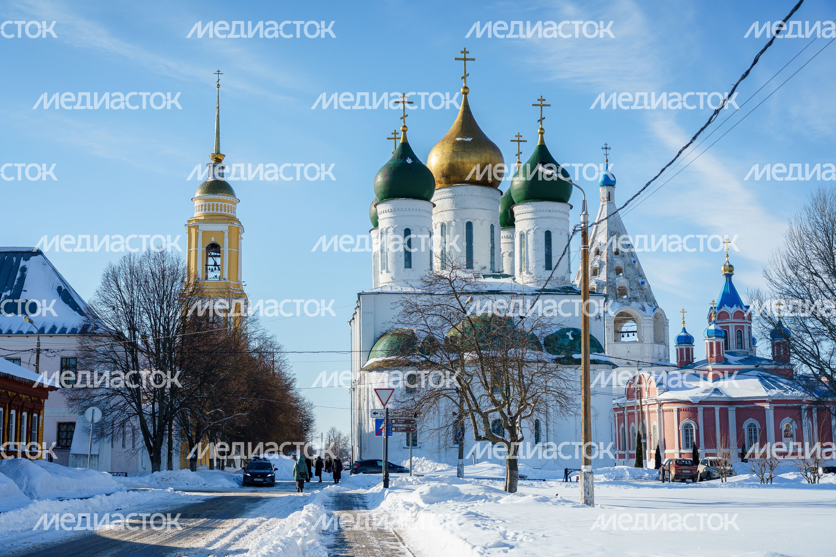 Коломна. Соборная площадь зимой Коломна. Соборная площадь зимой
