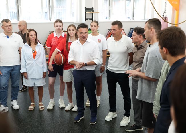 Андрей Воробьев поздравил жителей Подмосковья с Днем физкультурника