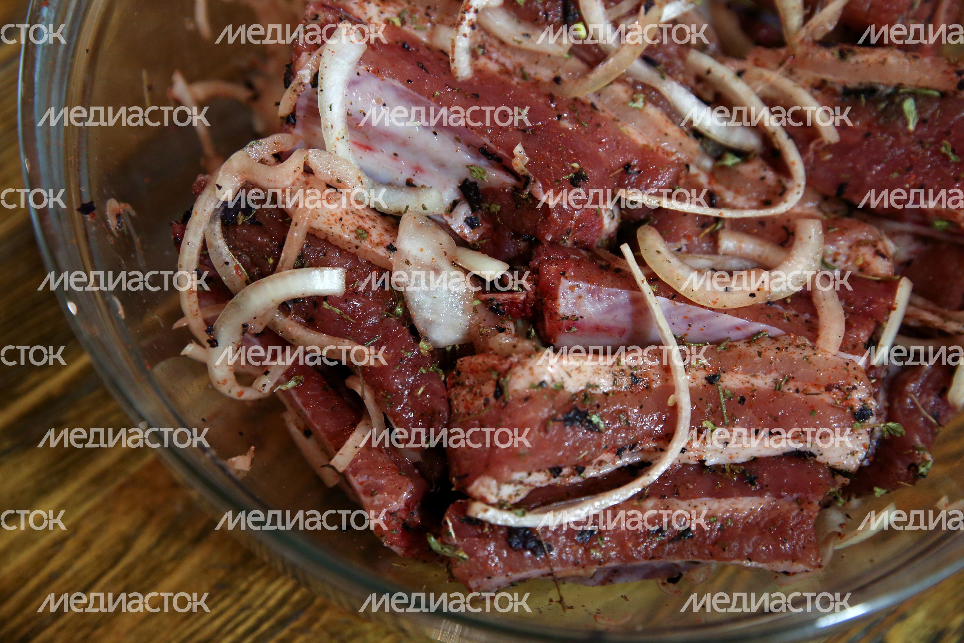 Приготовление свиного шашлыка