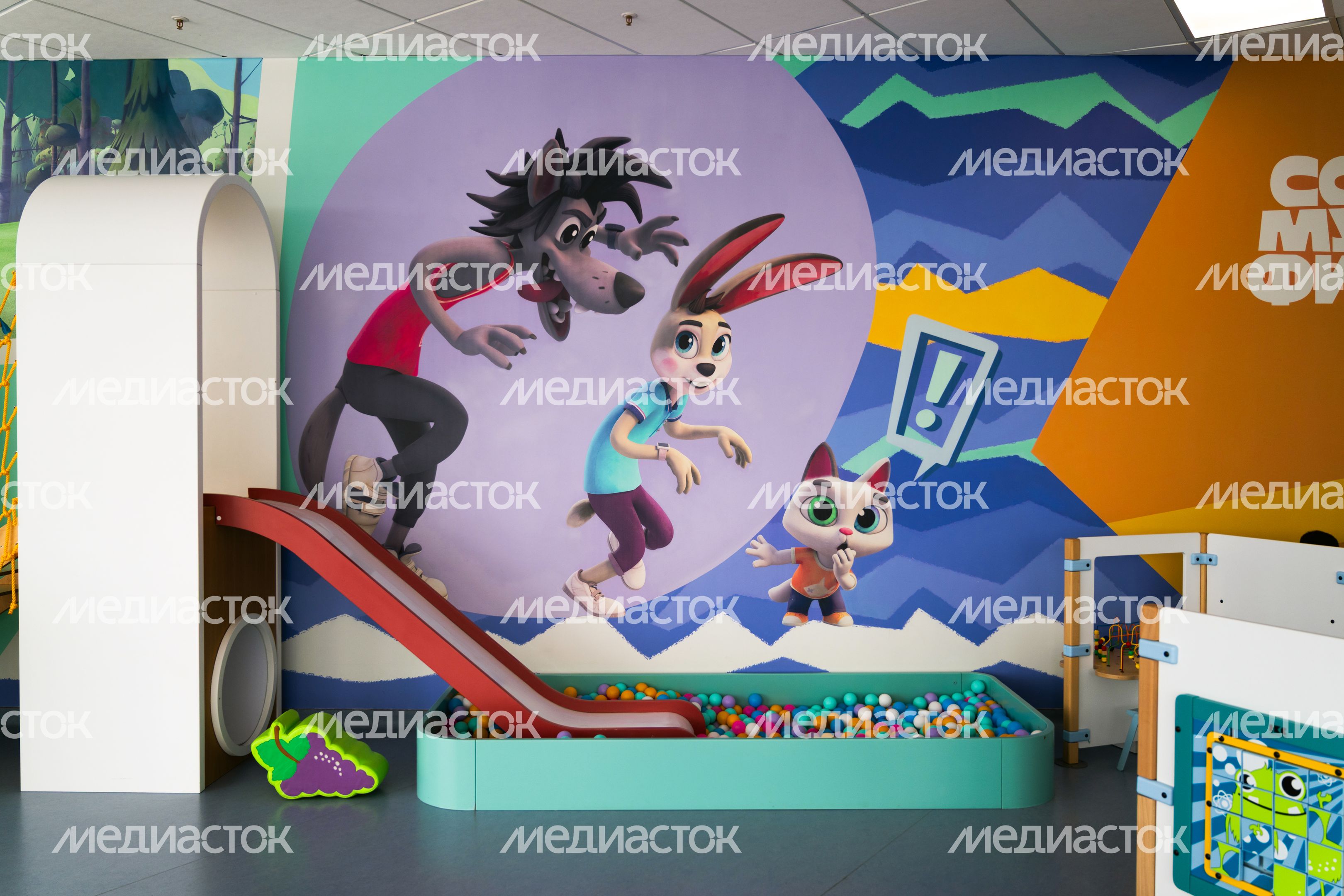 Герои «Союзмультфильма» на стенах Детского клинического центра им. Л.М. Рошаля в Красногорске Герои «Союзмультфильма» на стенах Детского клинического центра им. Л.М. Рошаля в Красногорске