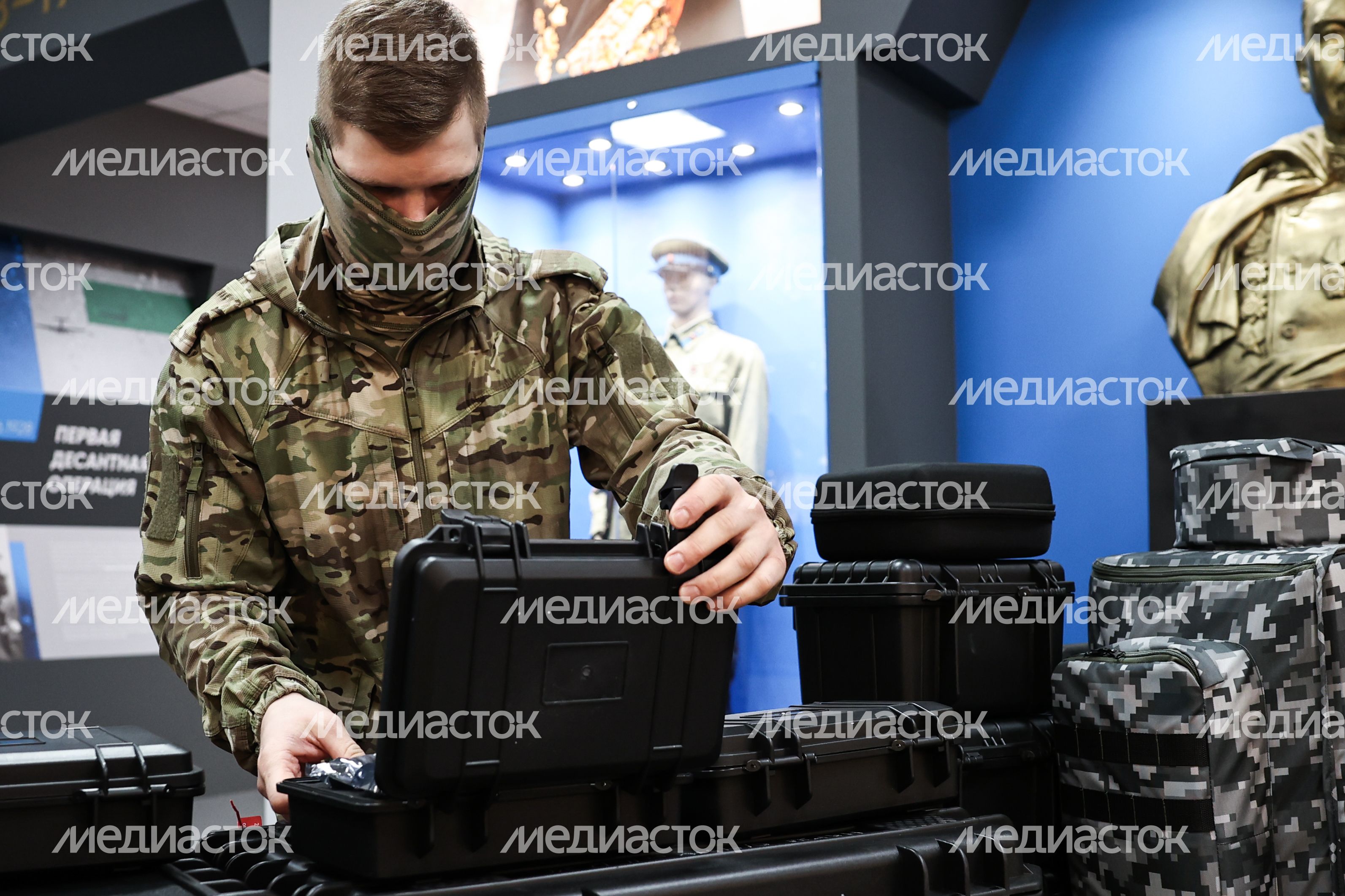 Команда губернатора Московской области передала бригаде спецназа ВДВ тепловизоры и дроны Команда губернатора Московской области передала бригаде спецназа ВДВ тепловизоры и дроны