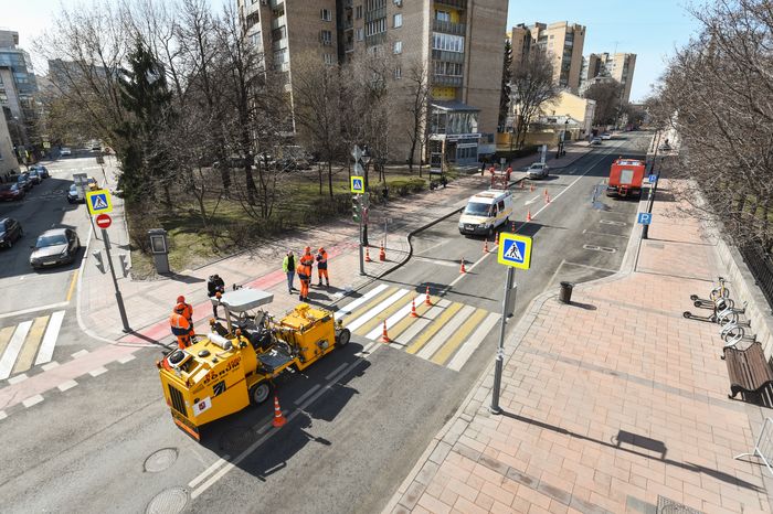 Нанесение дорожной разметки в Москве