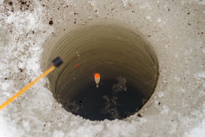 Зимняя рыбалка на Озернинском водохранилище в Рузском округе