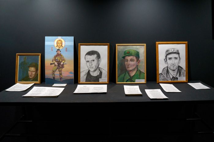 Домодедово. Молодежный центр "Победа". Выставка "Свои"