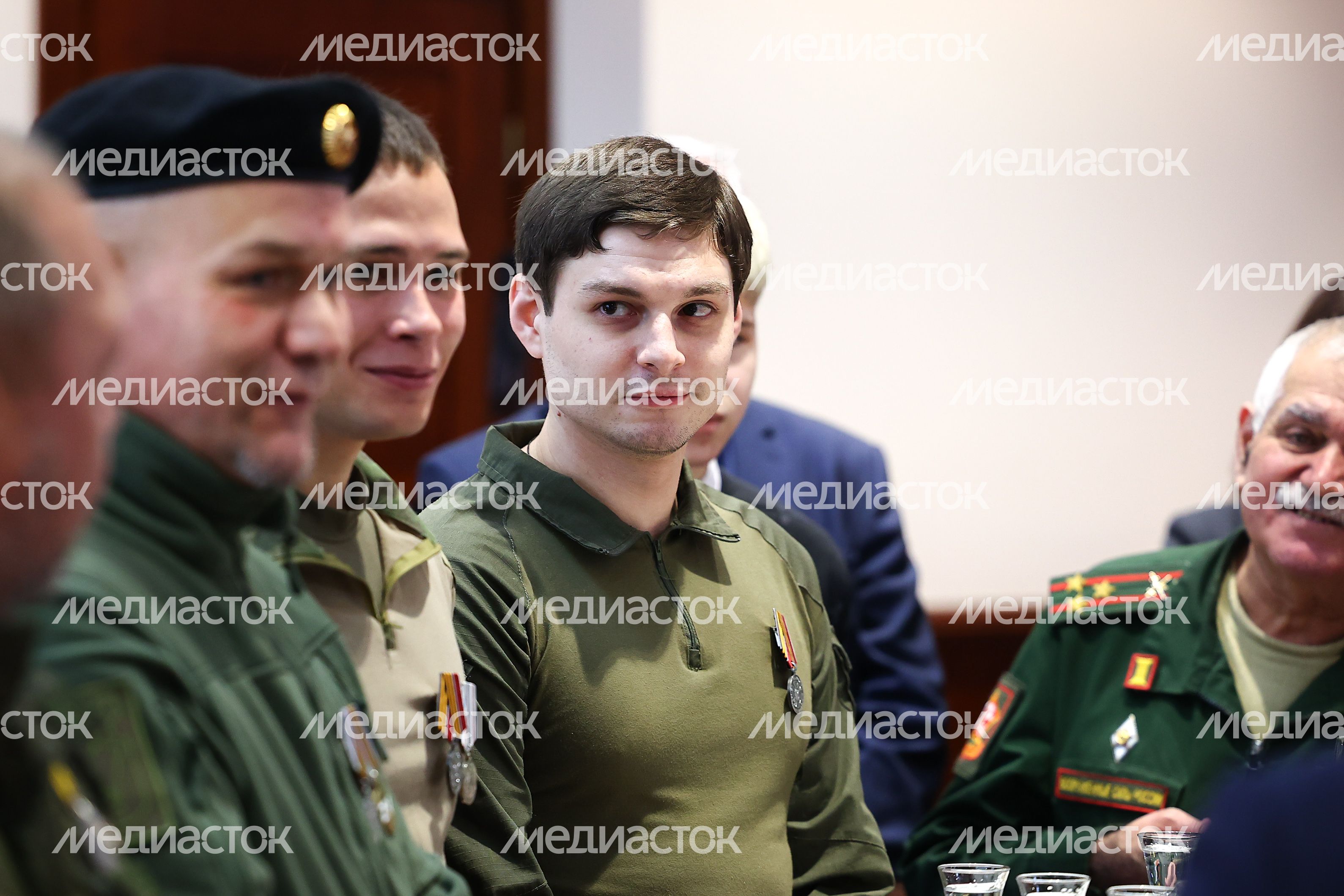 Награждение добровольцев из отряда «БАРС» Губернатором Подмосковья