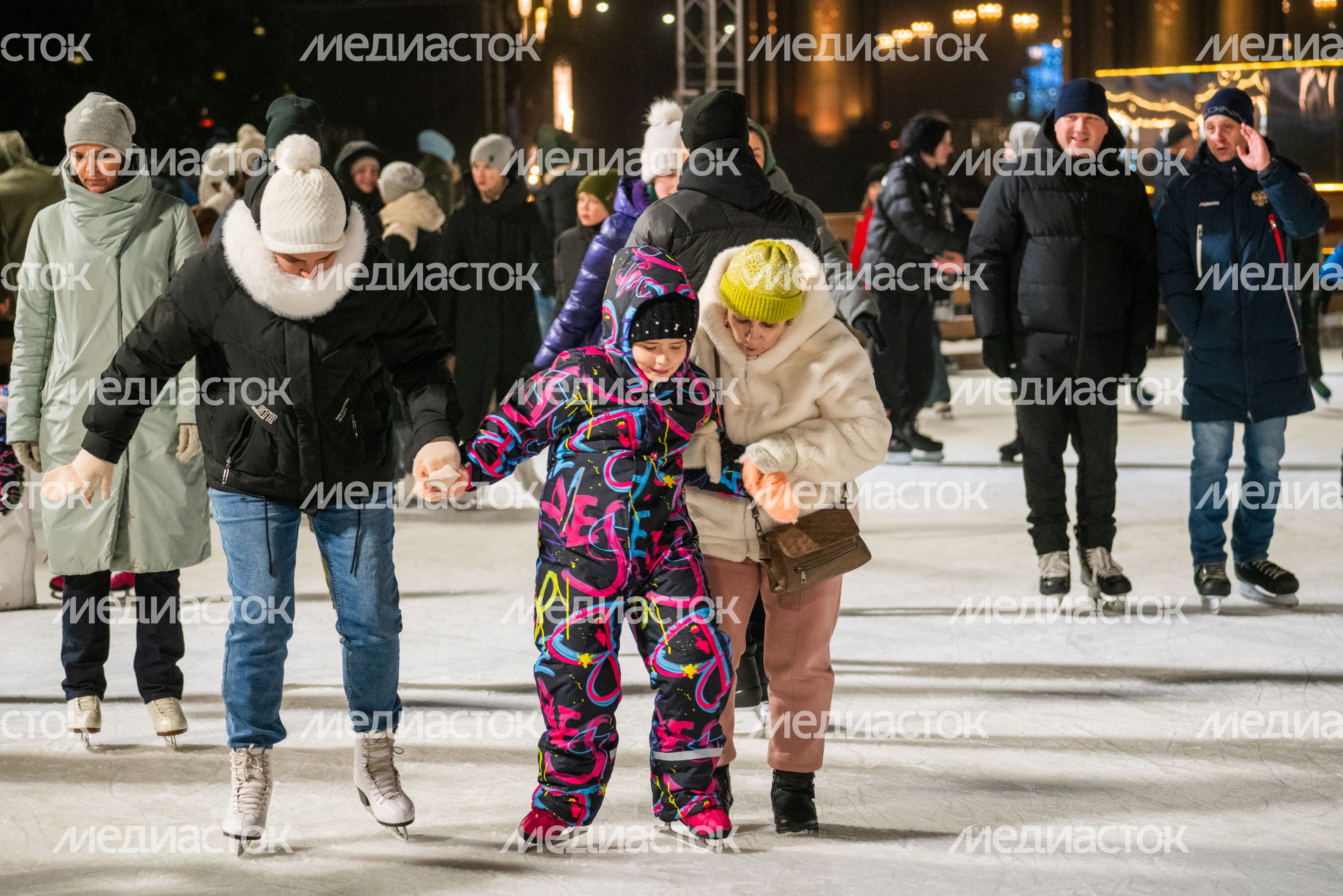 Главный каток Подмосковья в парке «Патриот» Одинцовского округа Главный каток Подмосковья в парке «Патриот» Одинцовского округа