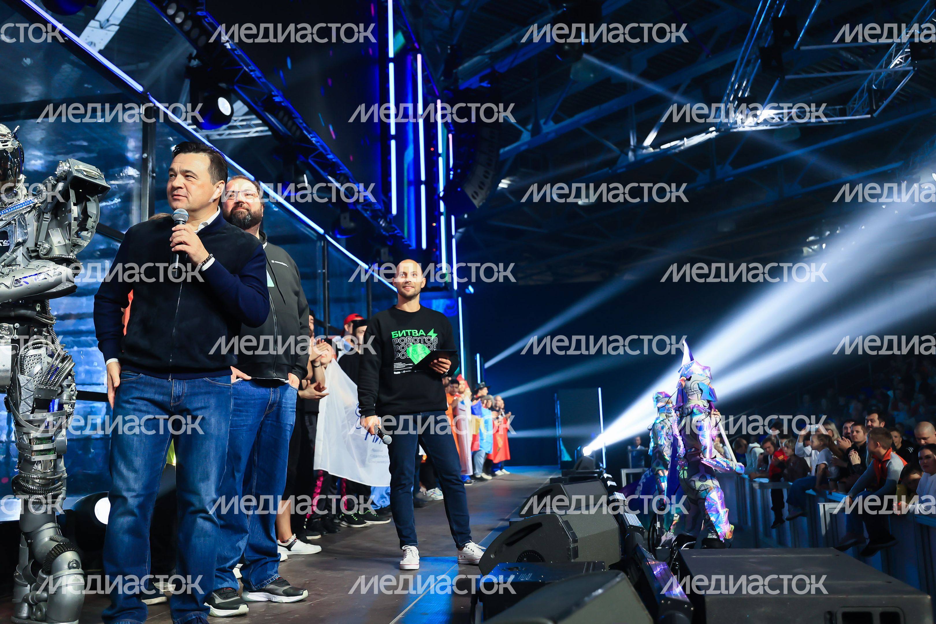 Посещение Губернатором Подмосковья Международного чемпионата «Битва роботов»