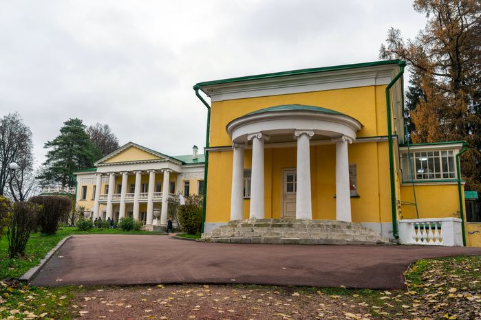 Осень в усадьбе музея-заповедника «Горки Ленинские»