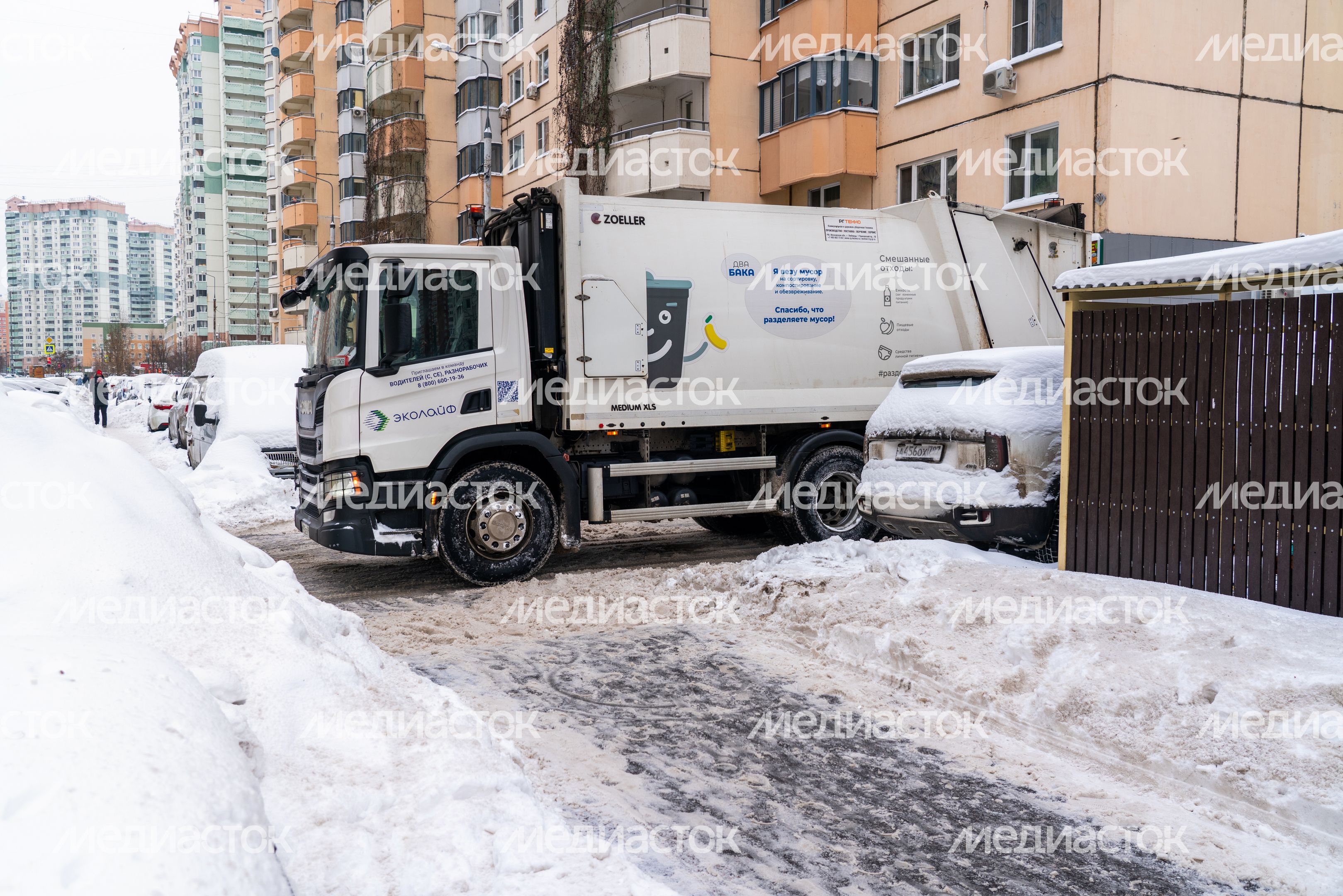 Работа мусоровозов зимой в Красногорске Работа мусоровозов зимой в Красногорске