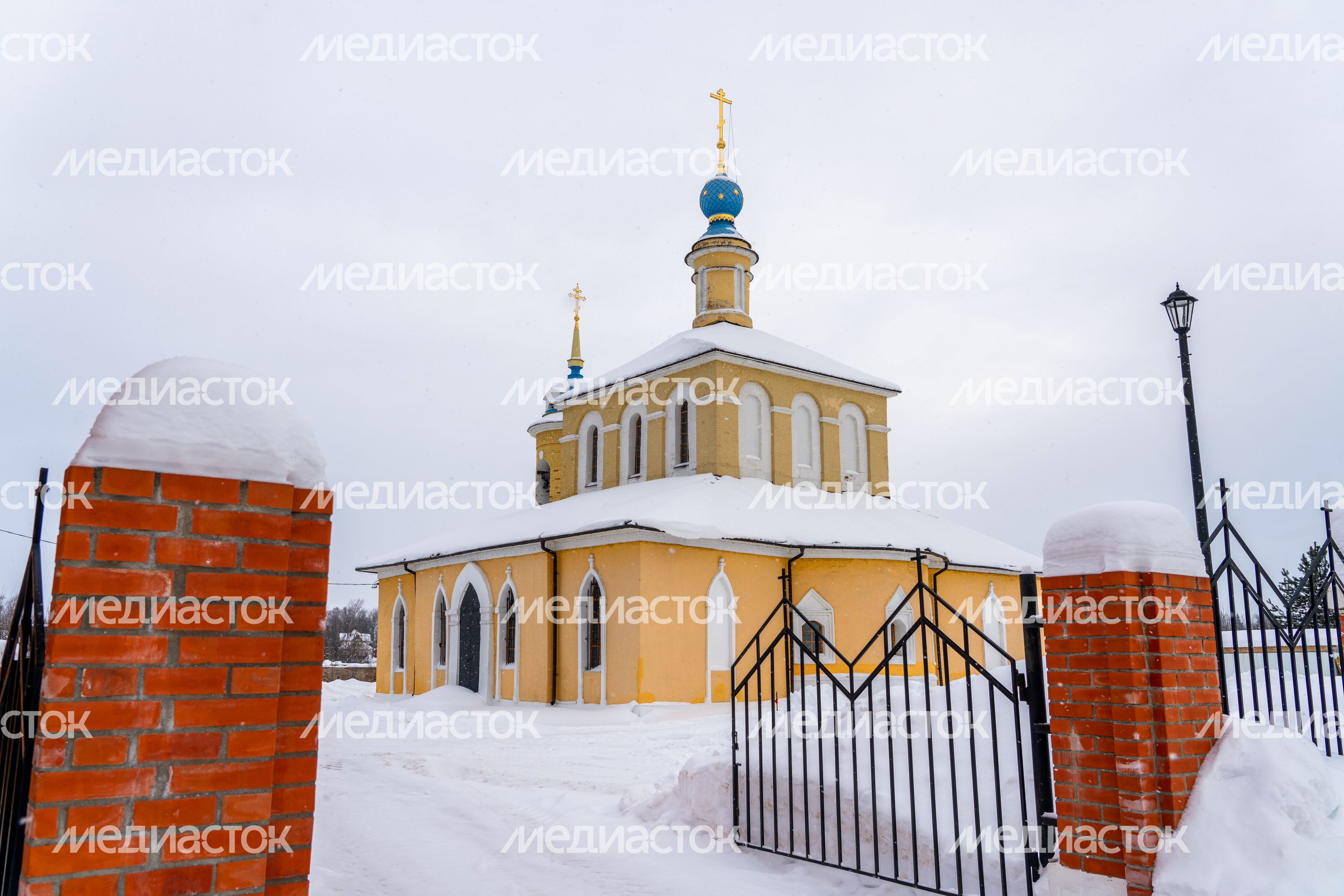Церковь Рождества Пресвятой Богородицы в пос. Колюбакино Рузского округа Церковь Рождества Пресвятой Богородицы в пос. Колюбакино Рузского округа