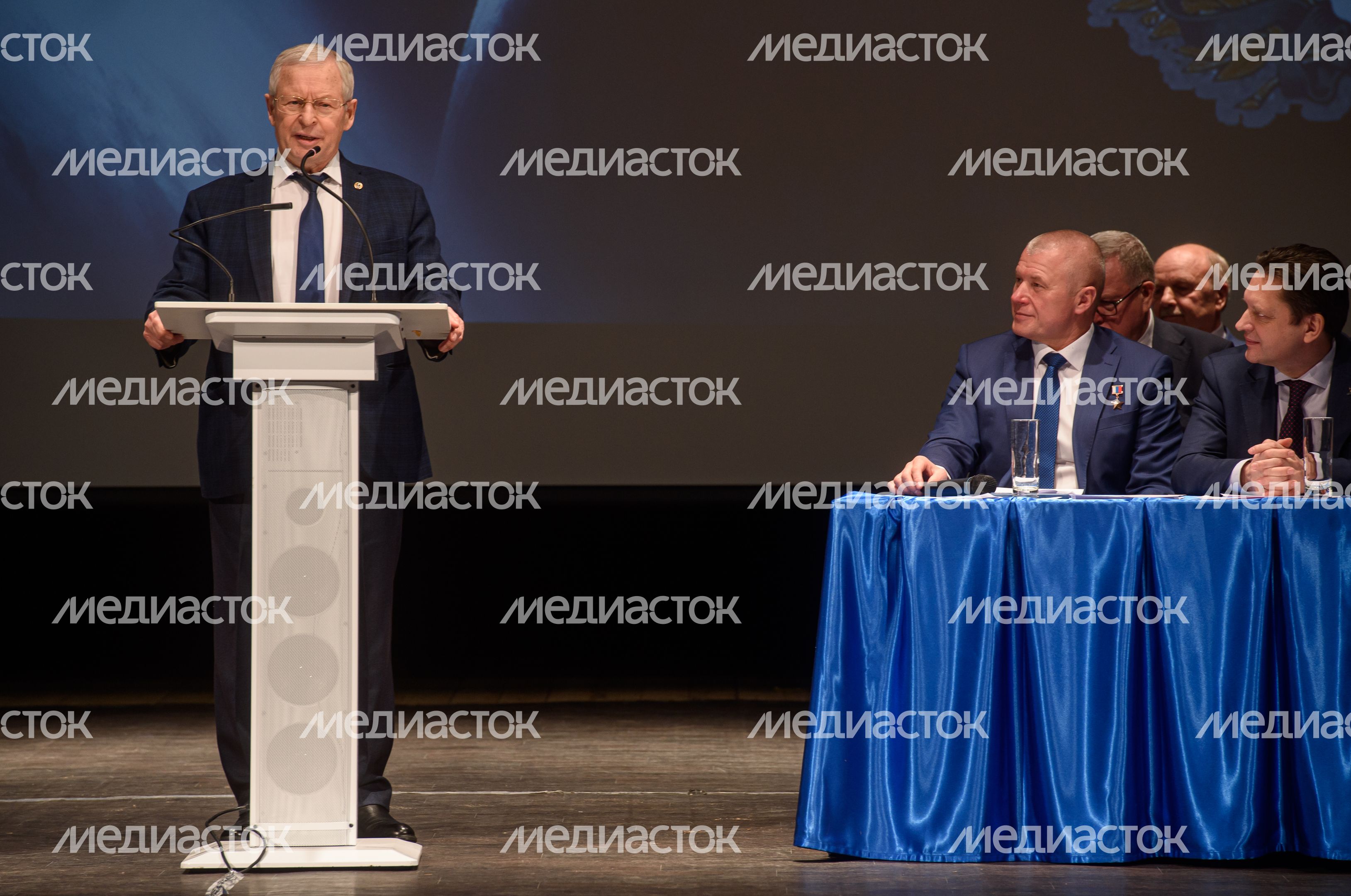 Торжественная встреча космонавтов и астронавтов 67-й длительной экспедиции на МКС