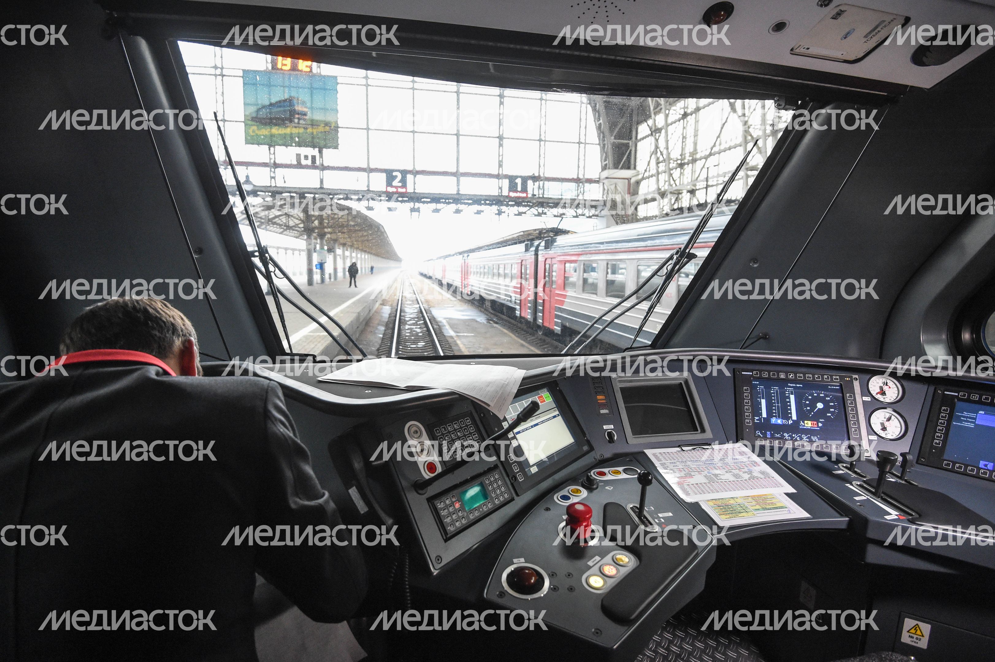 Запуск двухэтажного «Аэроэкспресса» с Киевского вокзала в Москве Запуск двухэтажного «Аэроэкспресса» с Киевского вокзала в Москве