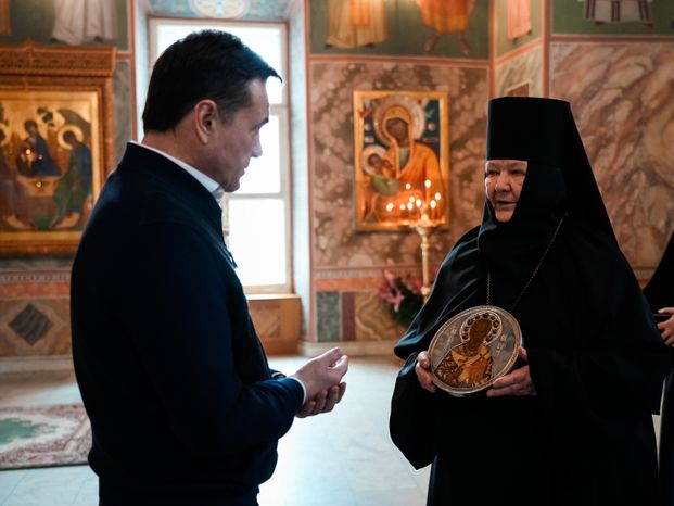 Андрей Воробьев навестил воспитанниц детского приюта-пансиона при Покровском Хотьковском женском монастыре