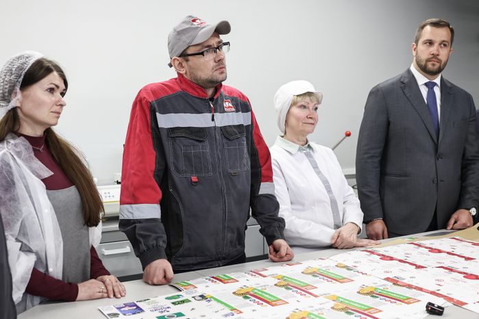 Андрей Воробьев посетил запуск производства упаковки для пищевой продукции в Чехове