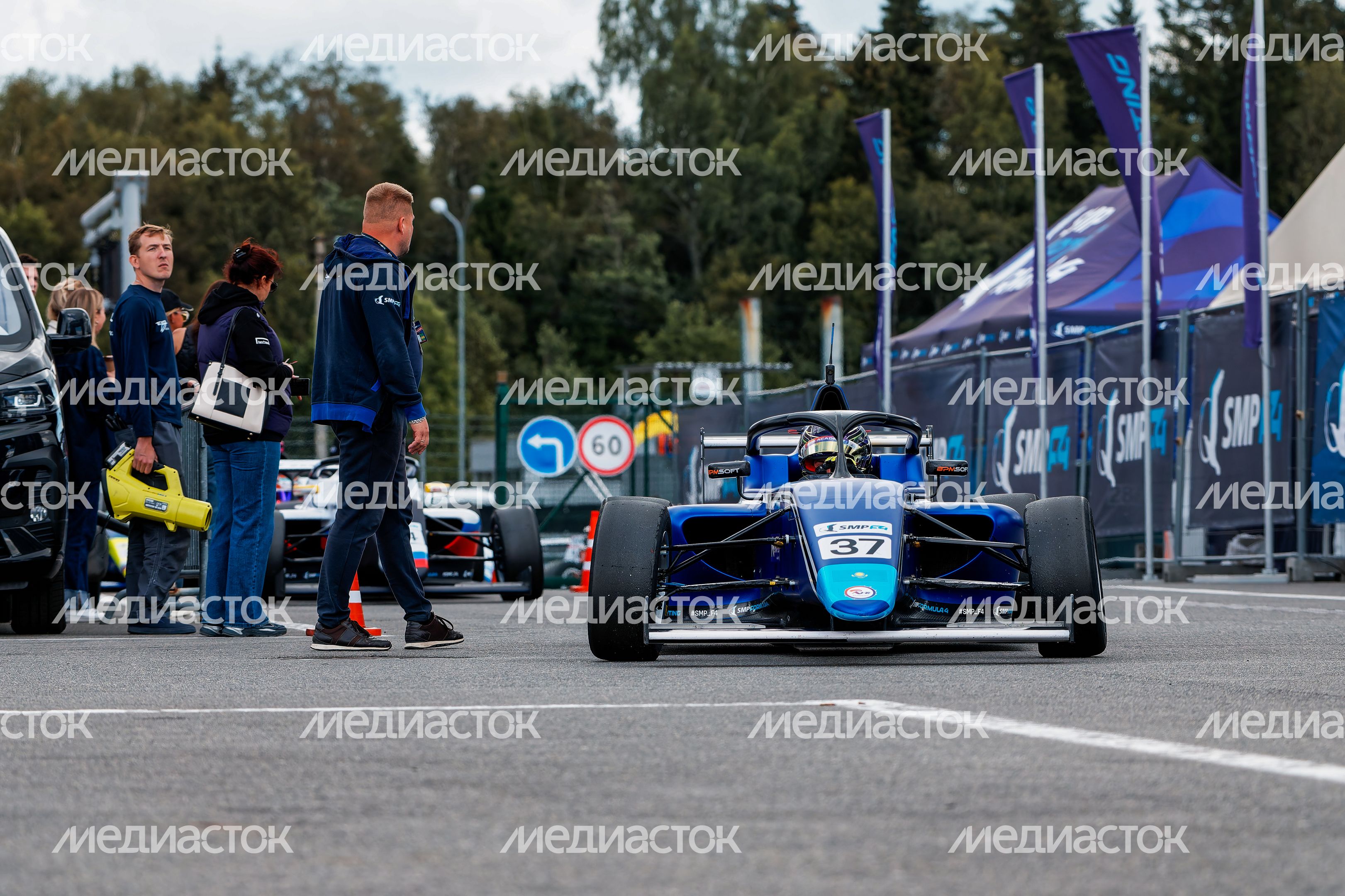 VI этап российской серии кольцевых гонок на автодроме Moscow Raceway