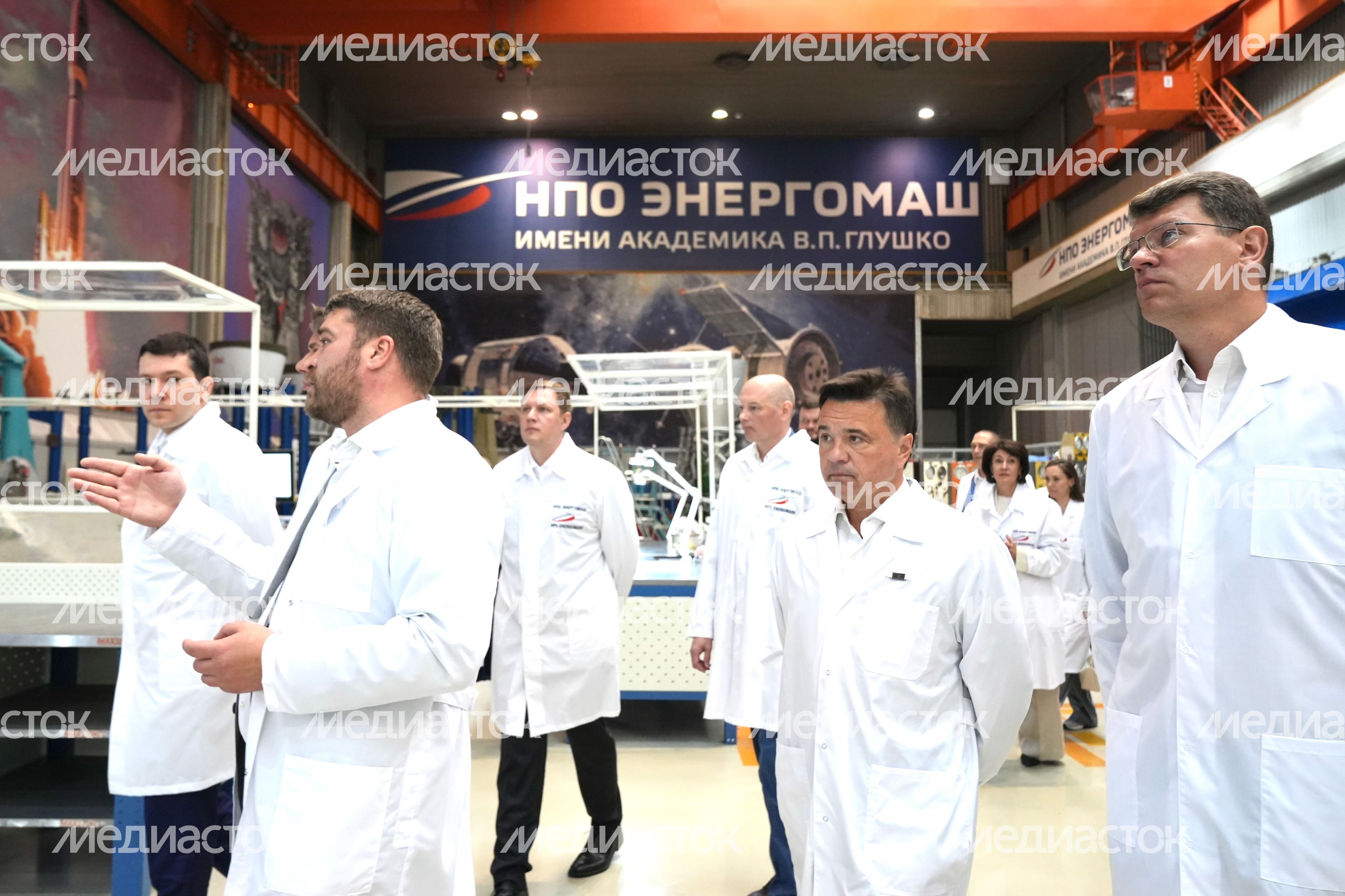 Андрей Воробьев, Антон Алиханов и Дмитрий Баканов встретились с сотрудниками "НПО Энергомаш им. академика В.П. Глушко"