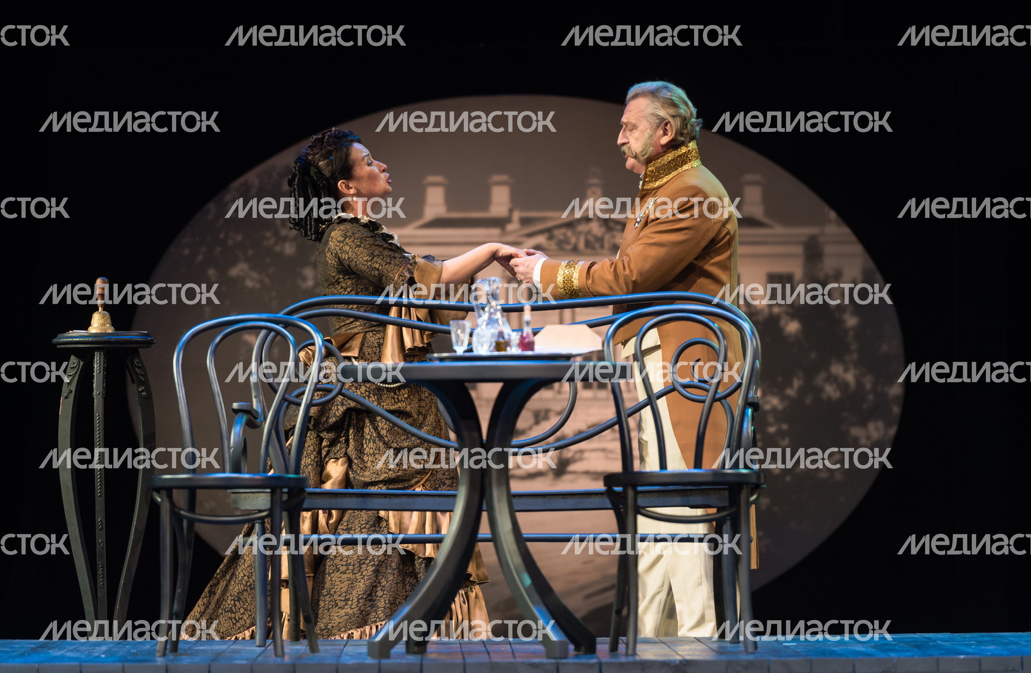 Спектакль Московского губернского театра «На всякого мудреца довольно простоты»