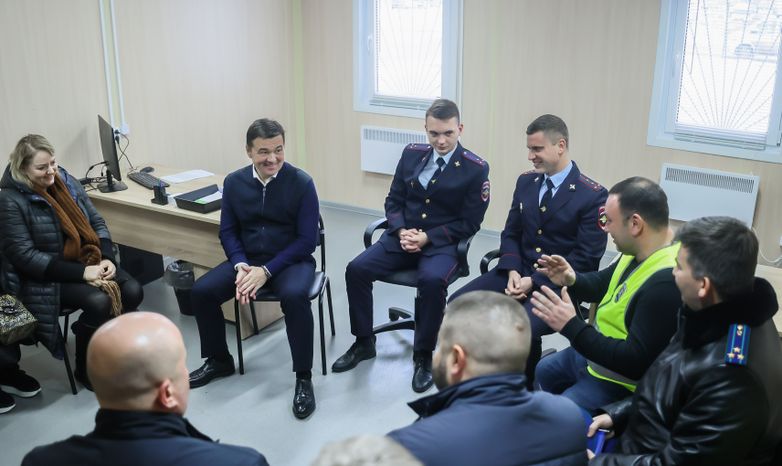 Губернатор в пункте полиции в Котельниках