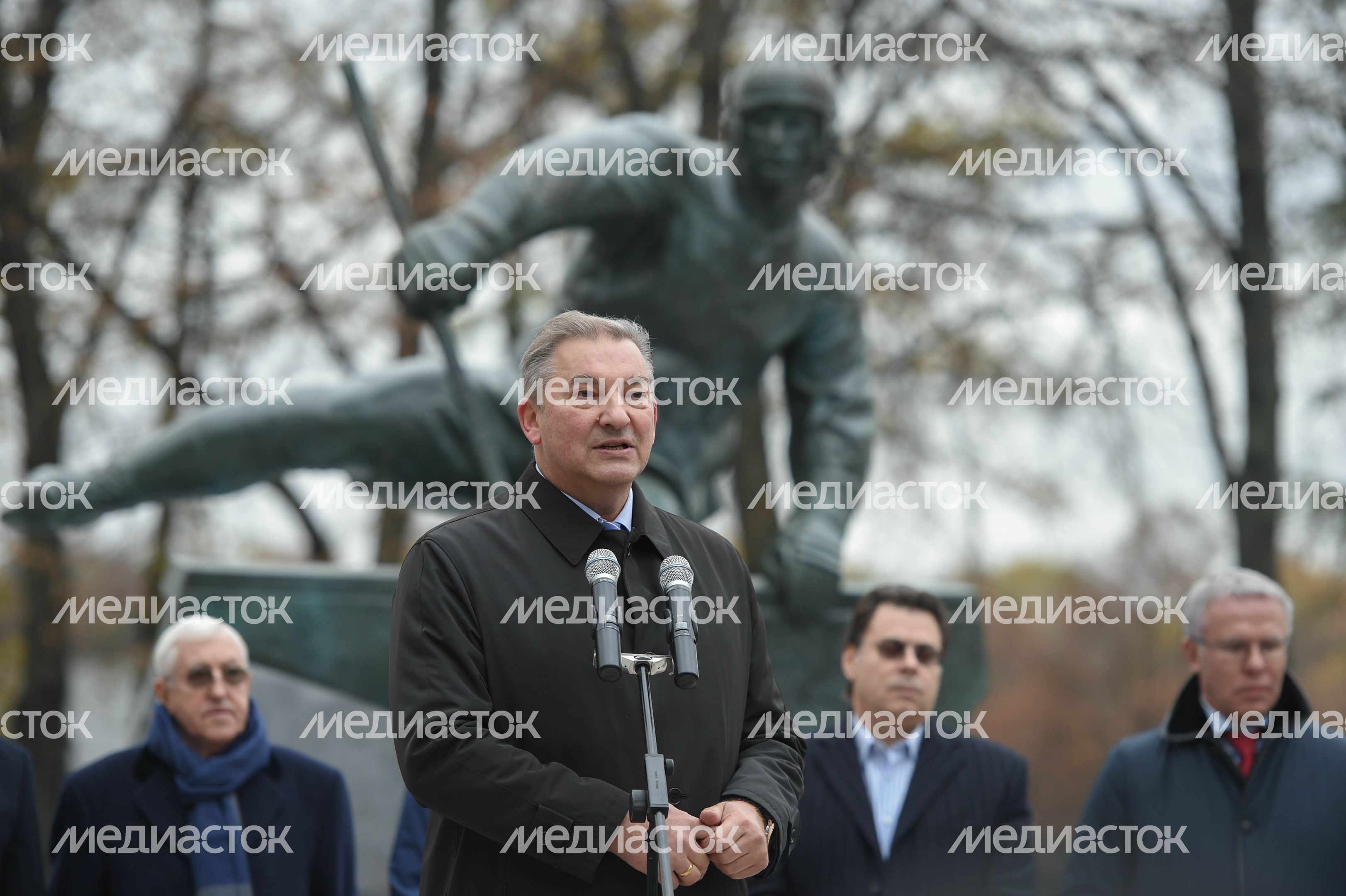 Открытие памятника легенде хоккея Валерию Харламову в «Лужниках»