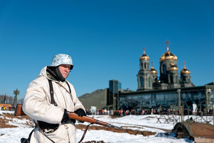 Военно-историческая реконструкция битвы за Сталинград у храма ВС РФ в Кубинке