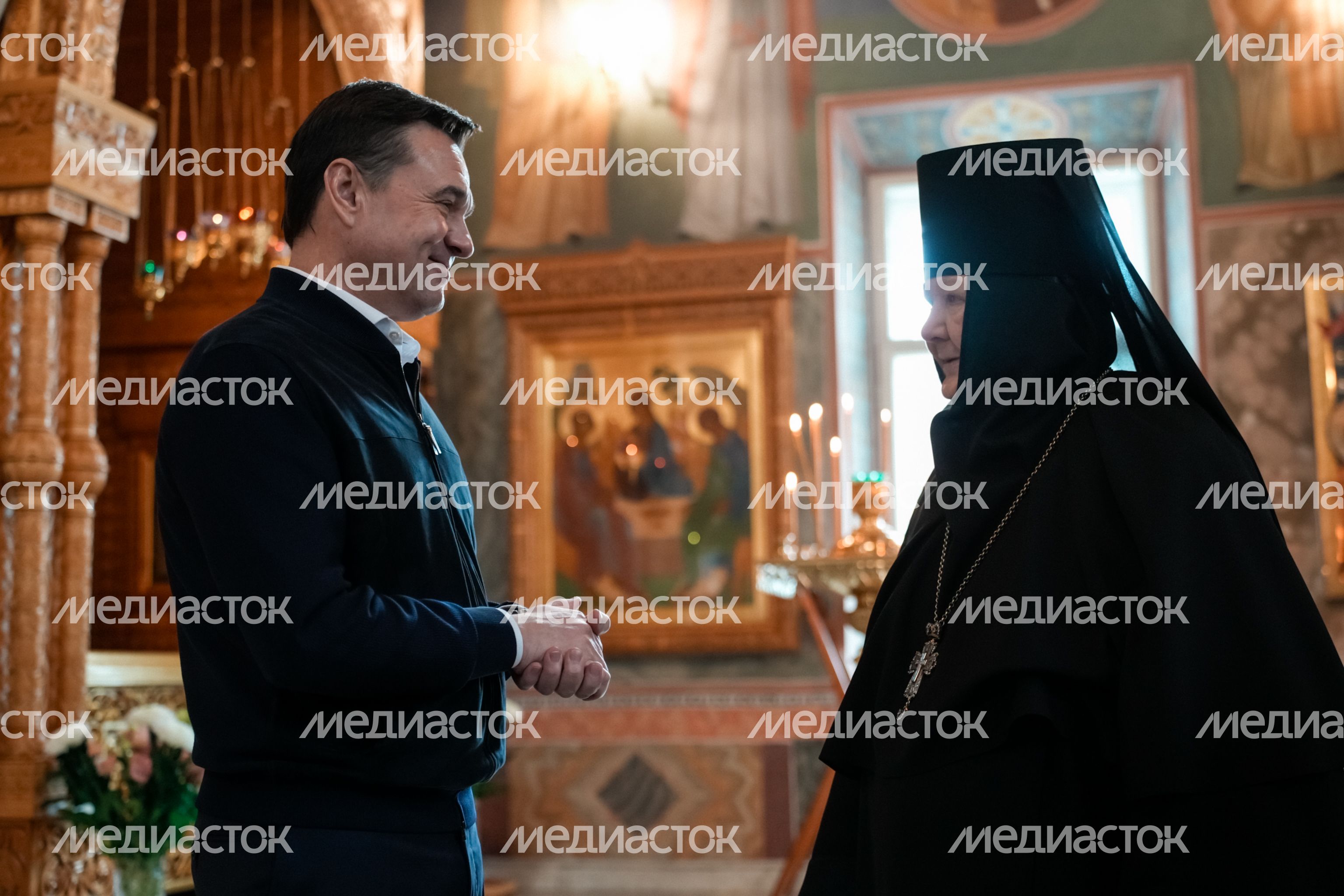 Андрей Воробьев навестил воспитанниц детского приюта-пансиона при Покровском Хотьковском женском монастыре Андрей Воробьев навестил воспитанниц детского приюта-пансиона при Покровском Хотьковском женском монастыре