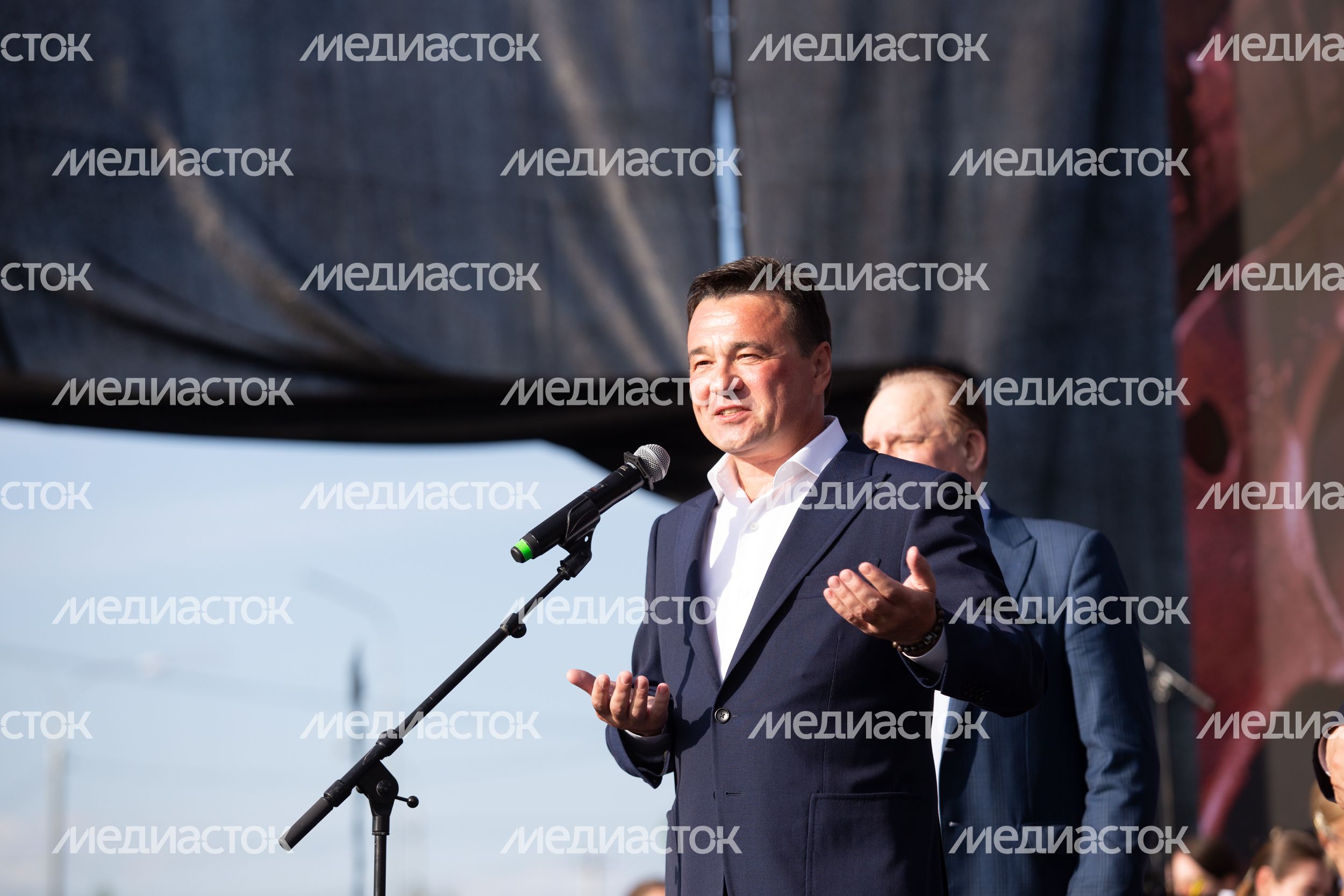 Встреча Губернатора Подмосковья с артистами на фестивале «Лето. Музыка. Музей» Встреча Губернатора Подмосковья с артистами на фестивале «Лето. Музыка. Музей»
