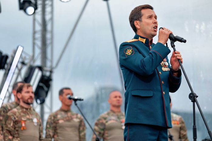Хор защитников Отечества под руководством ветерана СВО Георгия Сызранцева на фестивале современной этнической культуры