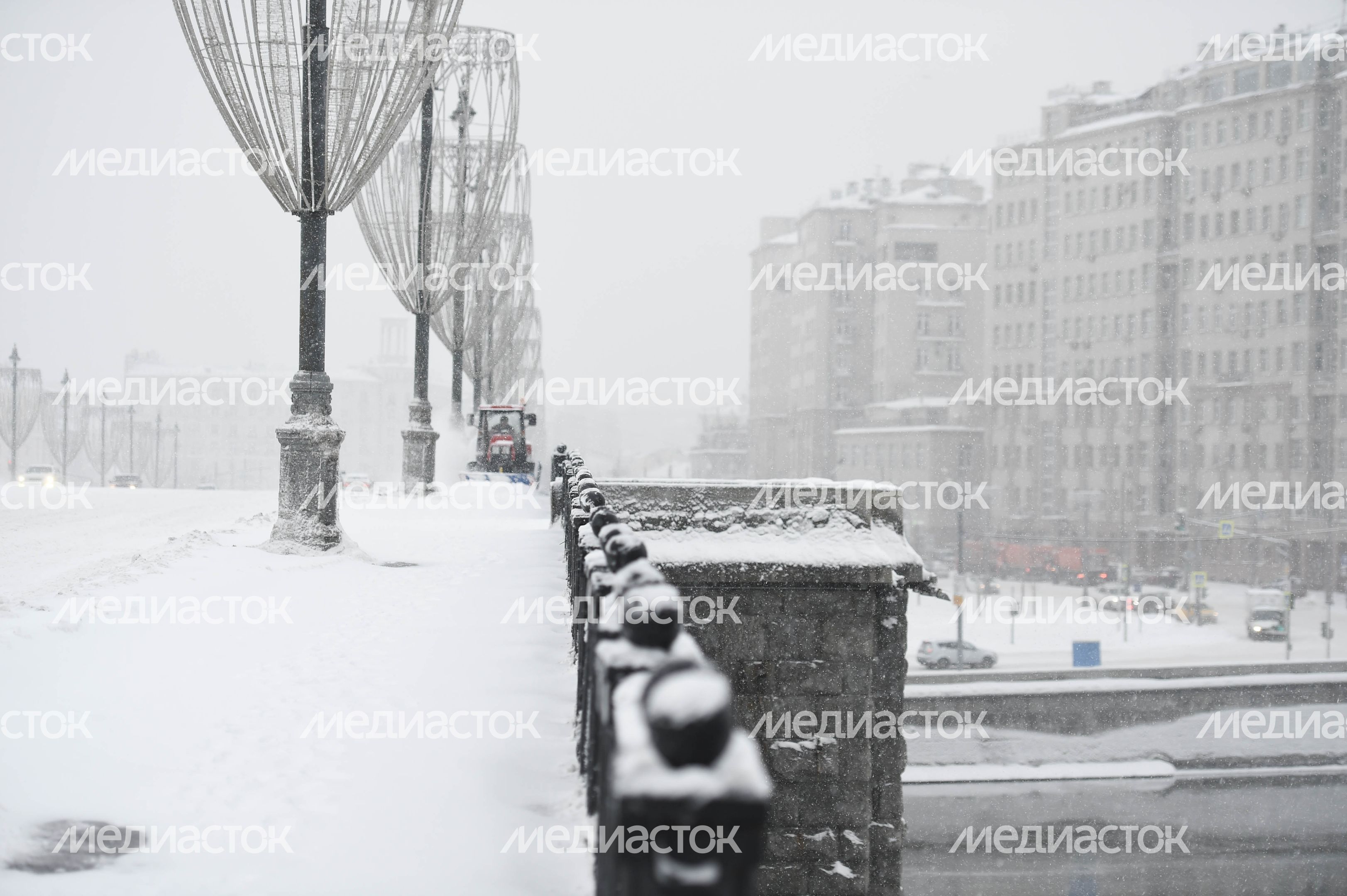 Рекордный снегопад в Москве и Подмосковье